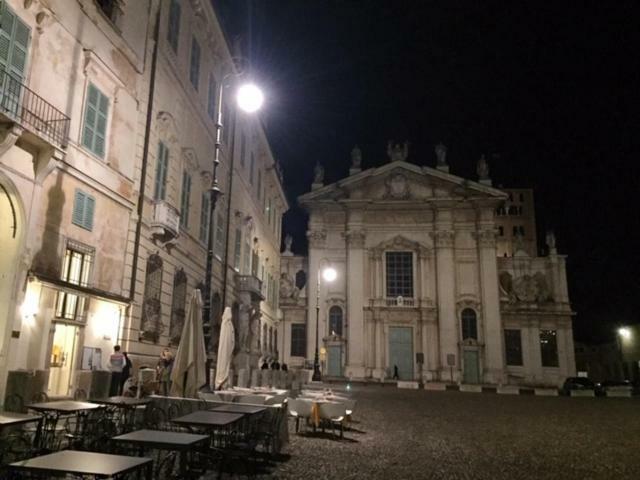Palazzo Guerrieri Da Fermo Apartamento Mântua Exterior foto